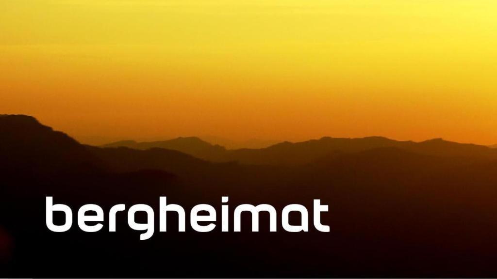 Bed And Breakfast - Die Aelplersuit Fuer Backpackers Im Berghuesli Linthal Exterior foto